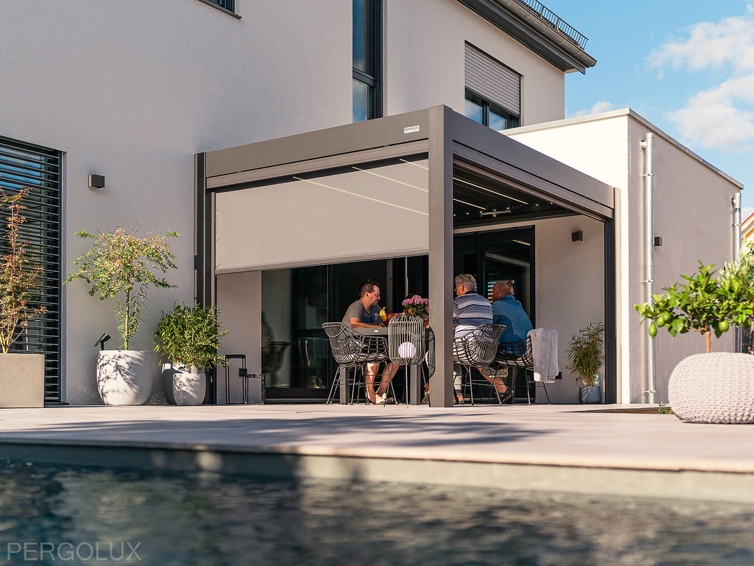 Pergola accessories for maximum comfort & safety